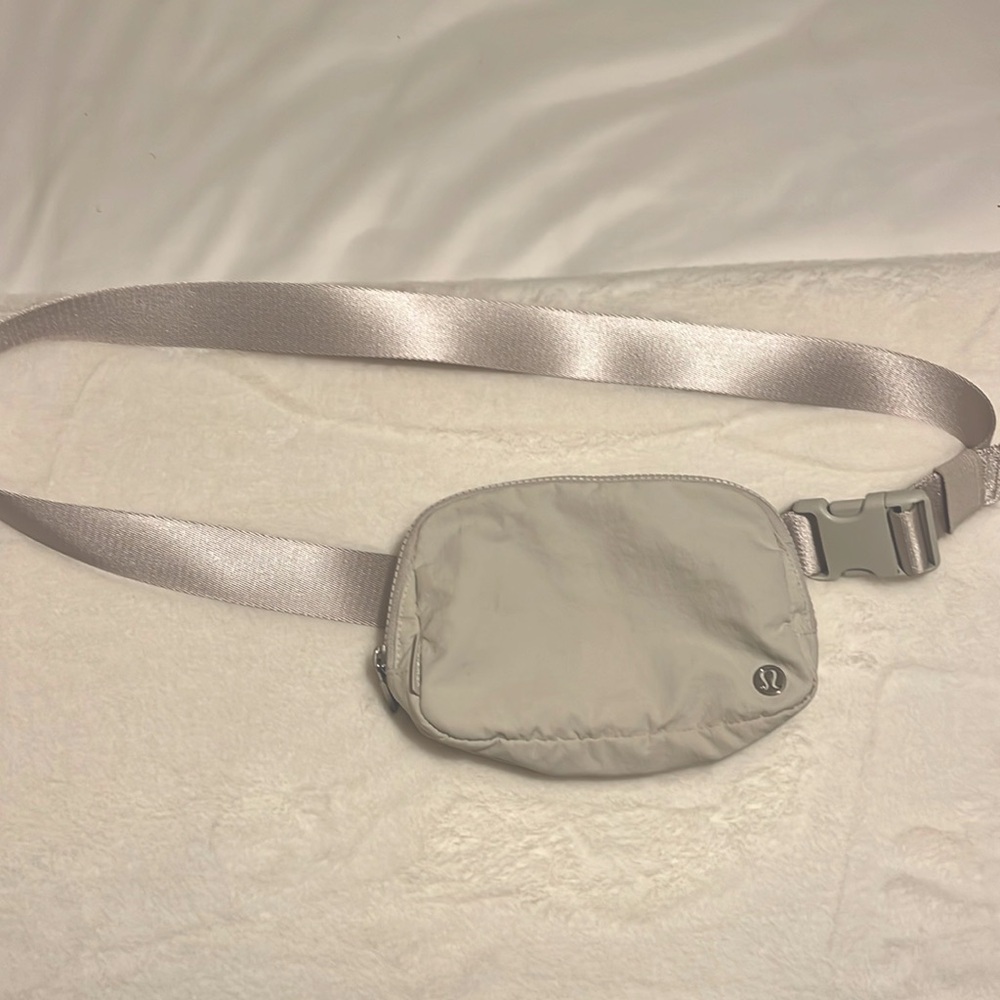 Lululemon Belt Bag White